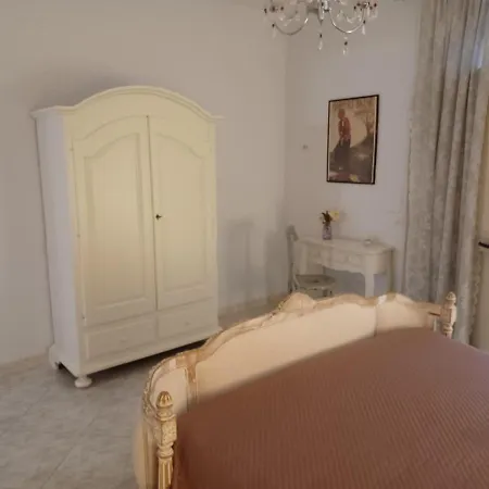 La Corte Delle Vanita לינה וארוחת בוקר *