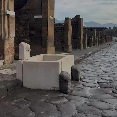 La Corte Delle Vanita Pompei